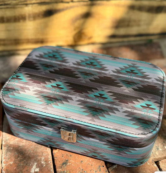 Lakeside lovin’ jewelry box