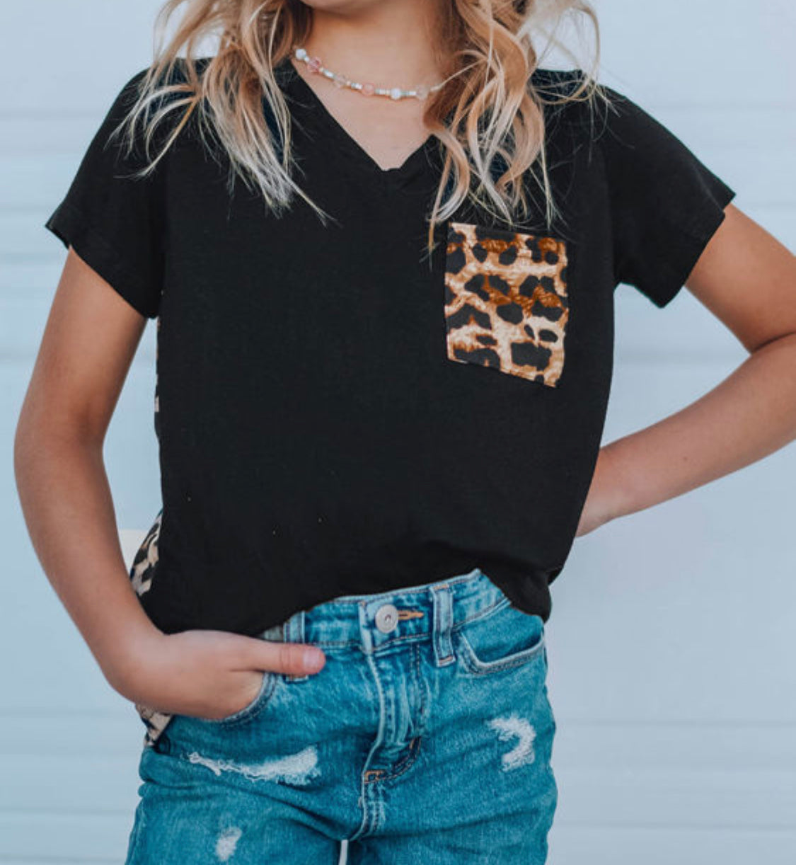 V neck leopard kid T