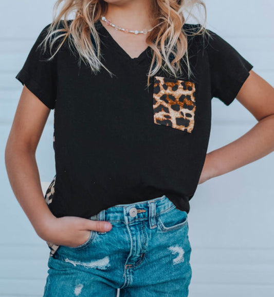 V neck leopard kid T
