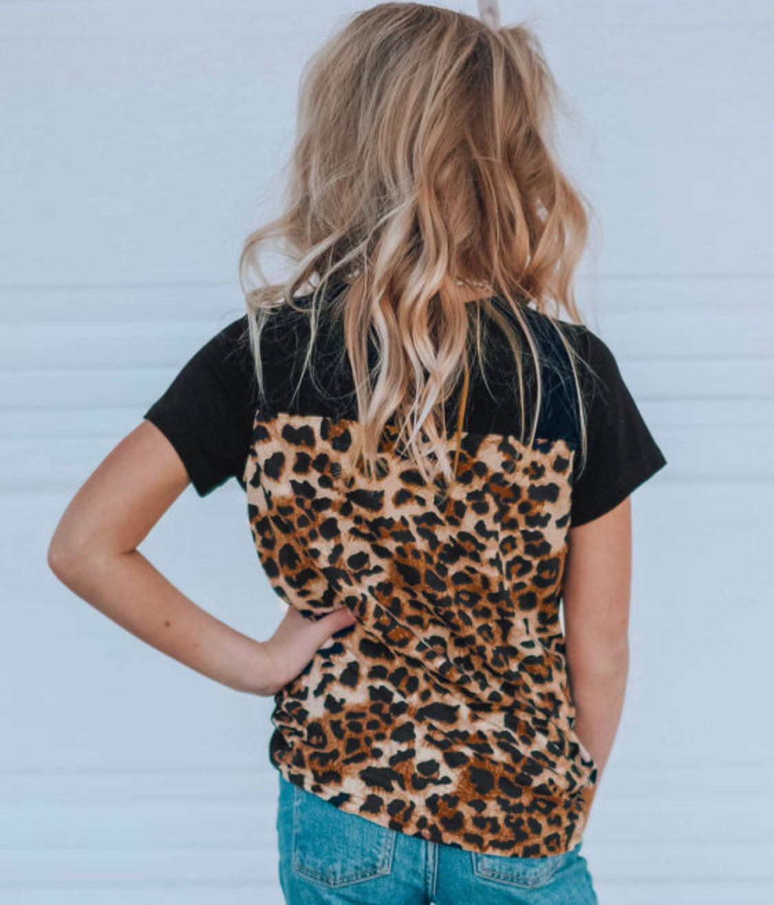 V neck leopard kid T